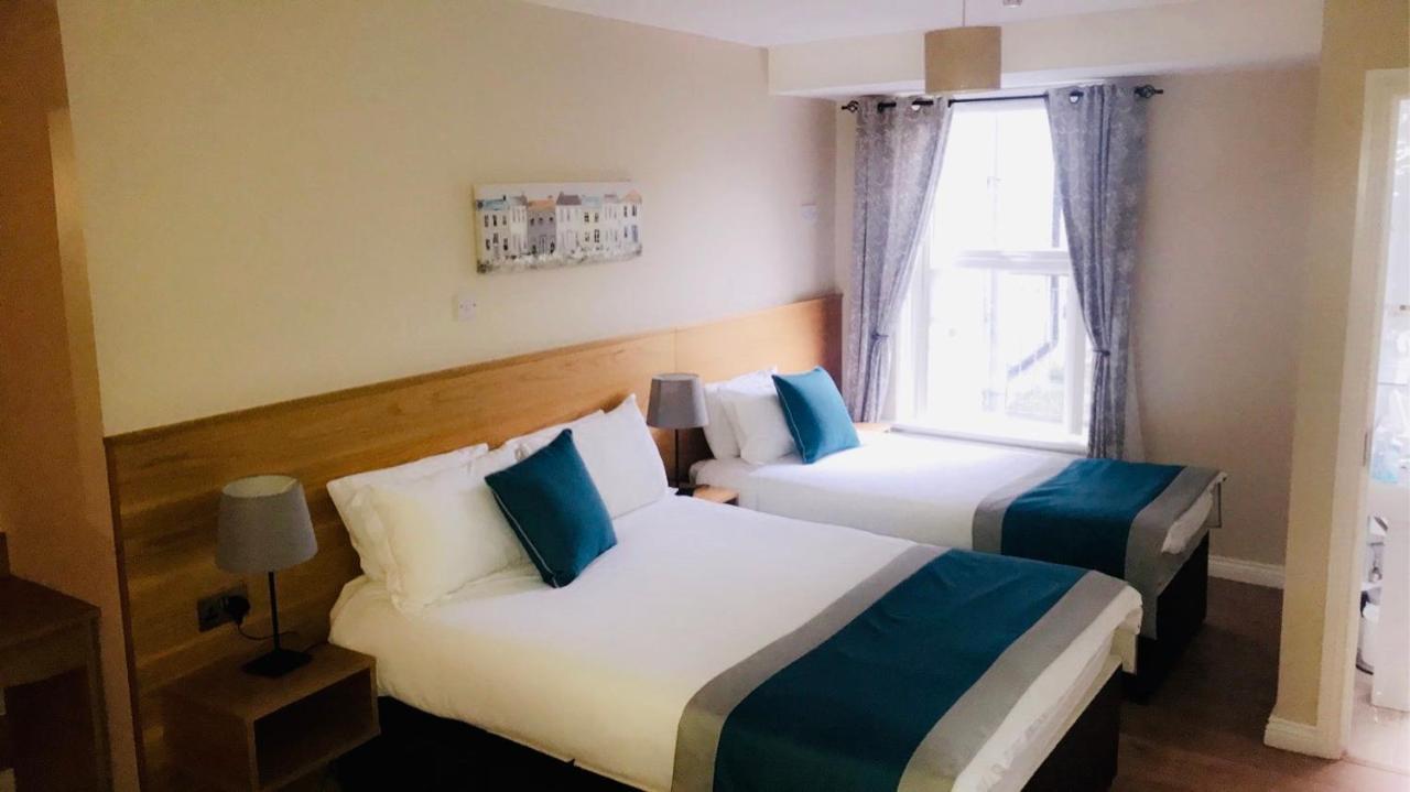 Belfast House 3*